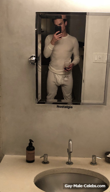 Tyler Blackburn Cut Cock Slip and Nude Photos