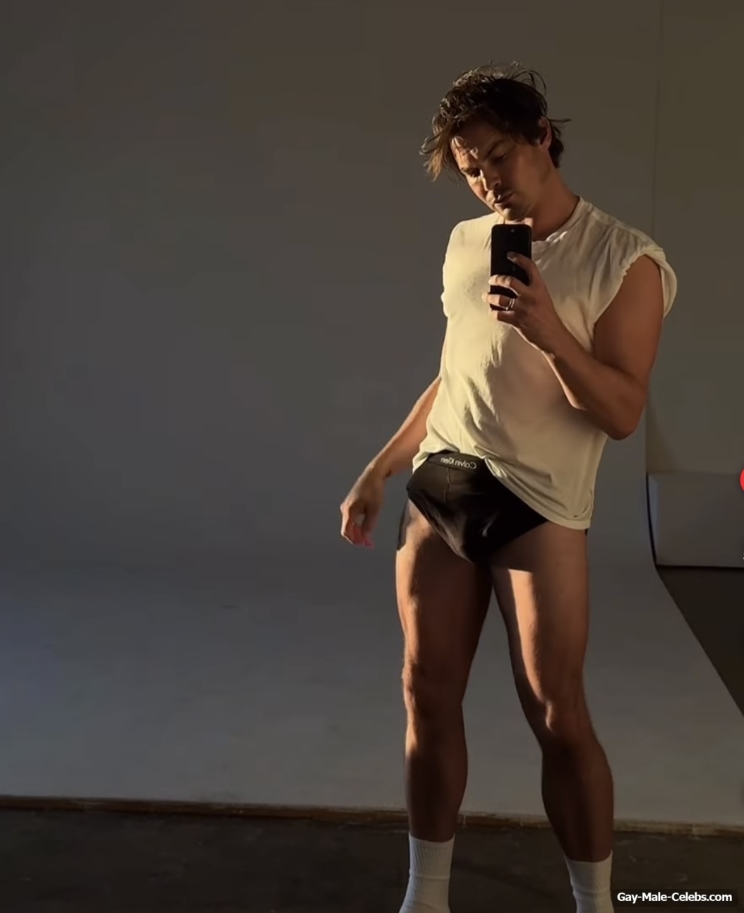 Tyler Blackburn Cut Cock Slip and Nude Photos