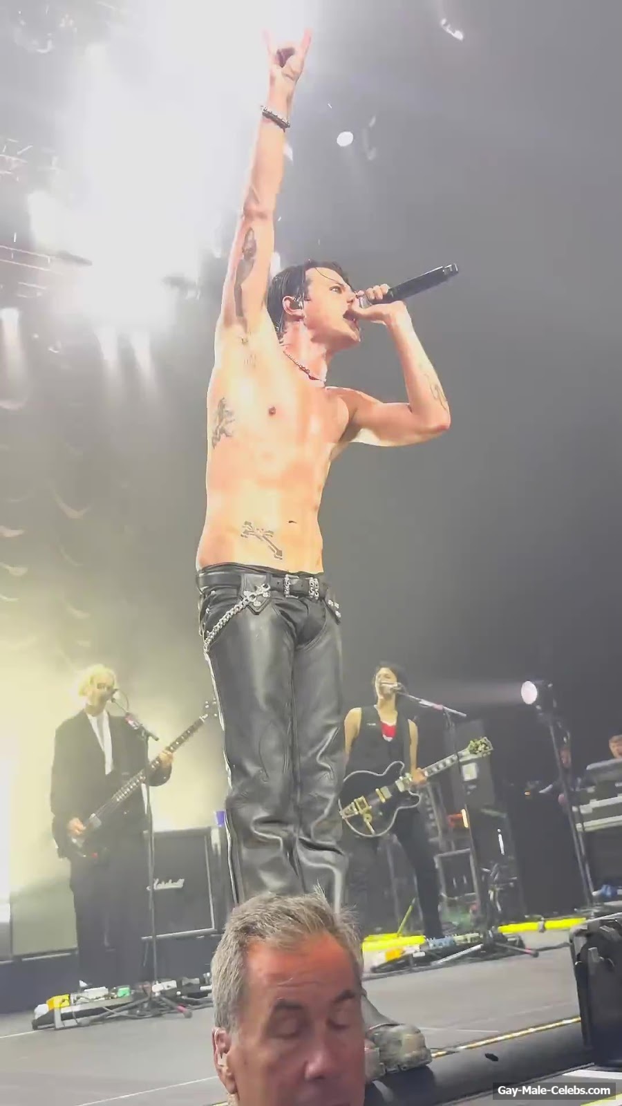 Yungblud Ass Slip Moment At The Concert