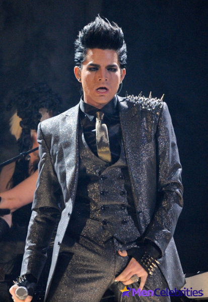 Adam Lambert hot gay kiss moments