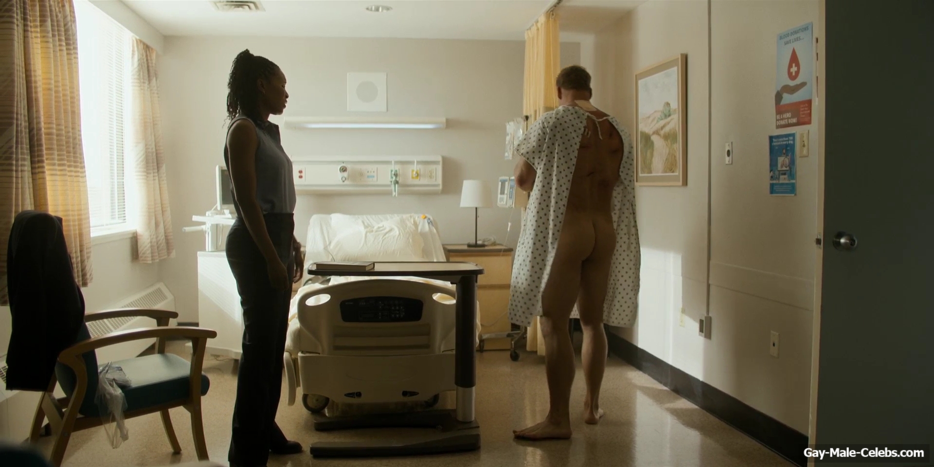 Alan Ritchson Exposed Bare Ass in Reacher