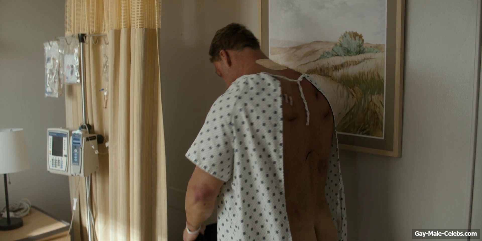 Alan Ritchson Exposed Bare Ass in Reacher