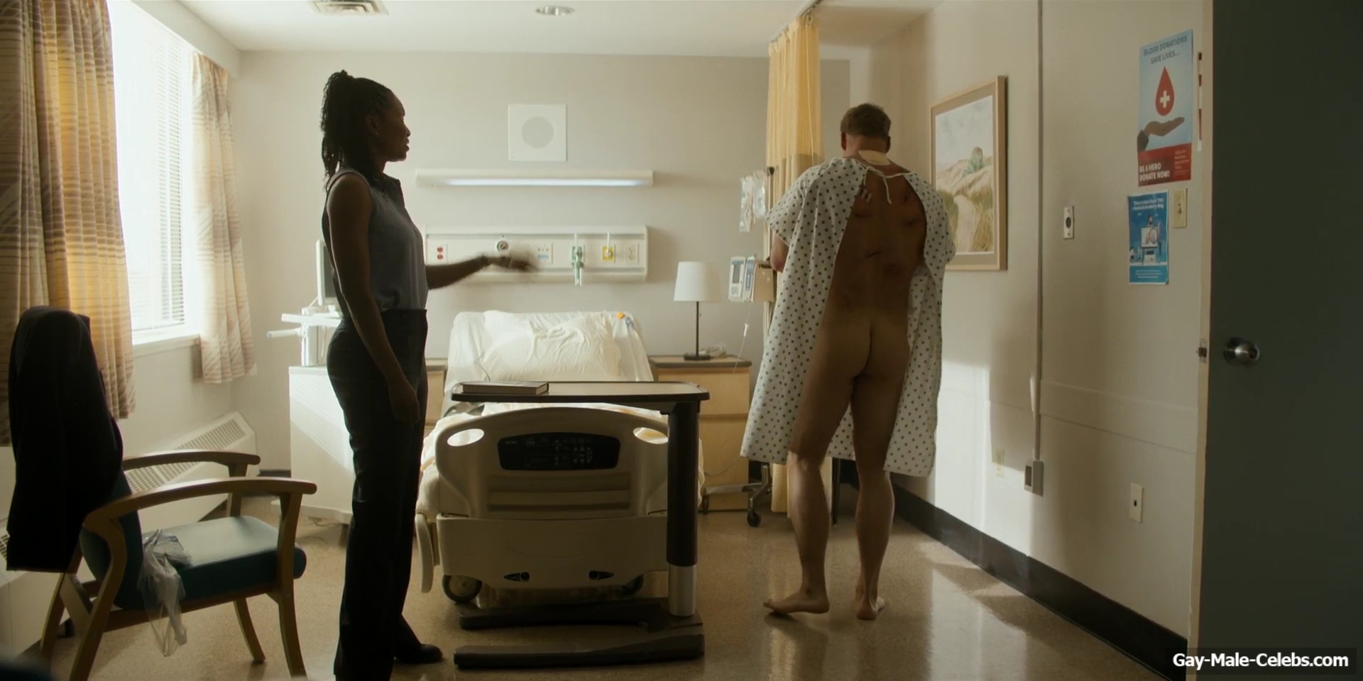 Alan Ritchson Exposed Bare Ass in Reacher