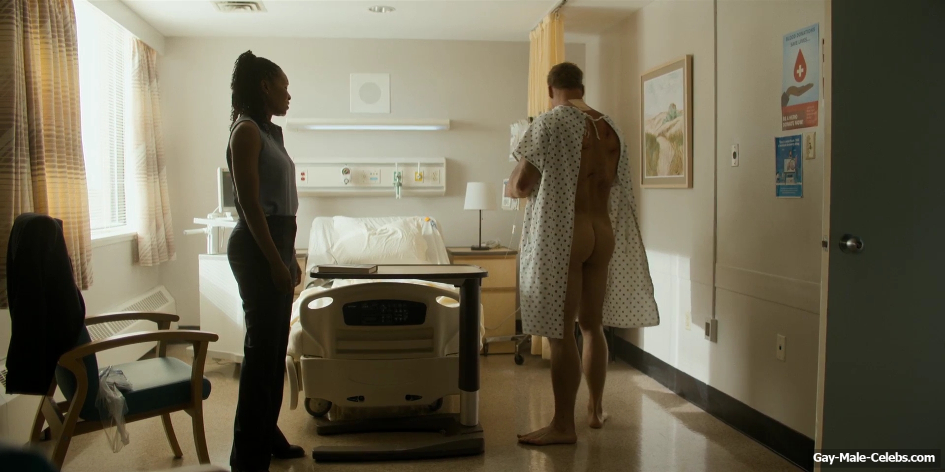 Alan Ritchson Exposed Bare Ass in Reacher