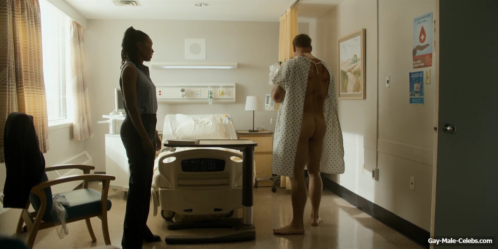 Alan Ritchson Exposed Bare Ass in Reacher