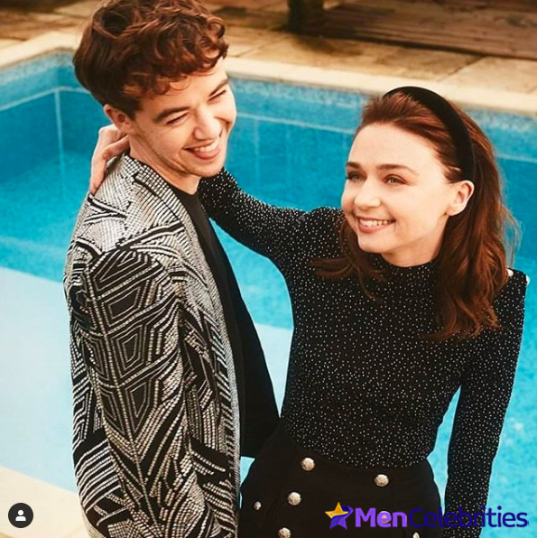 Alex Lawther shirtless and sexy pics