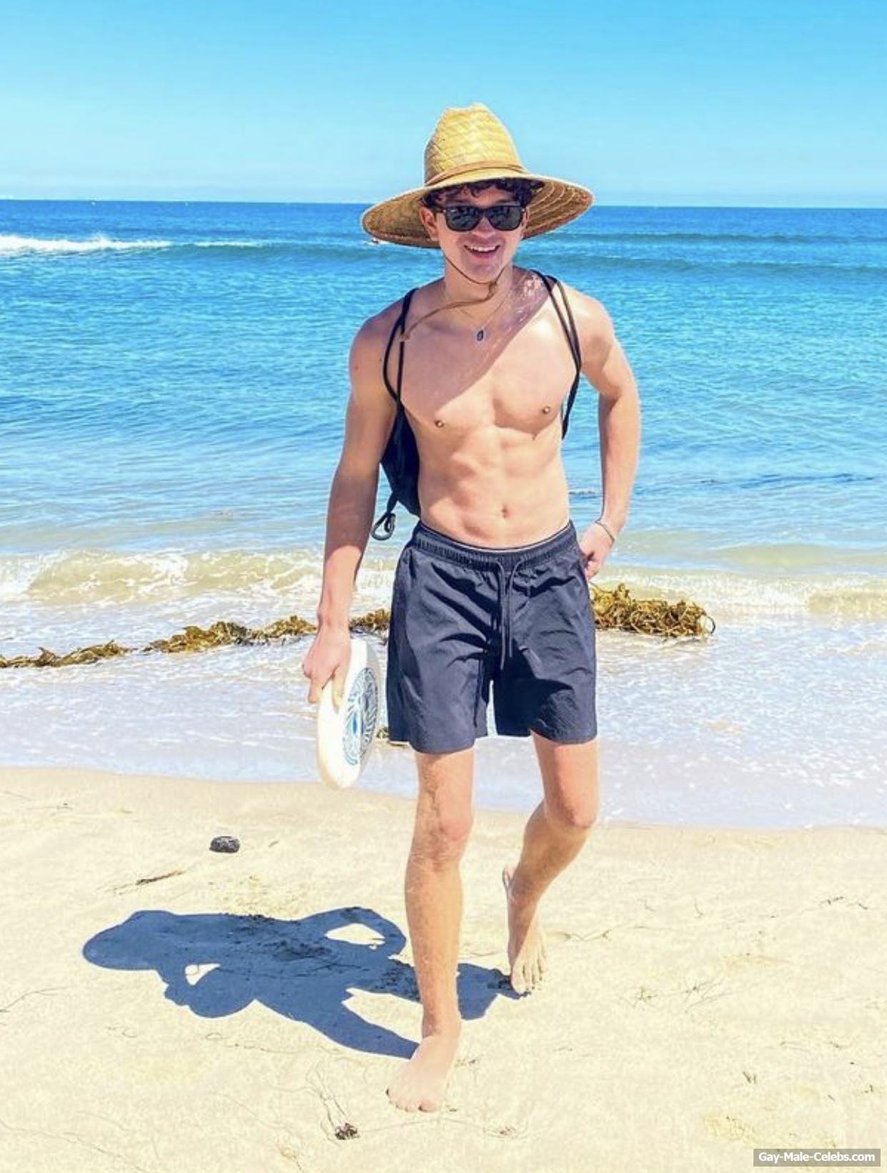Charlie Bushnell Shirtless And Sexy Selfie Photos