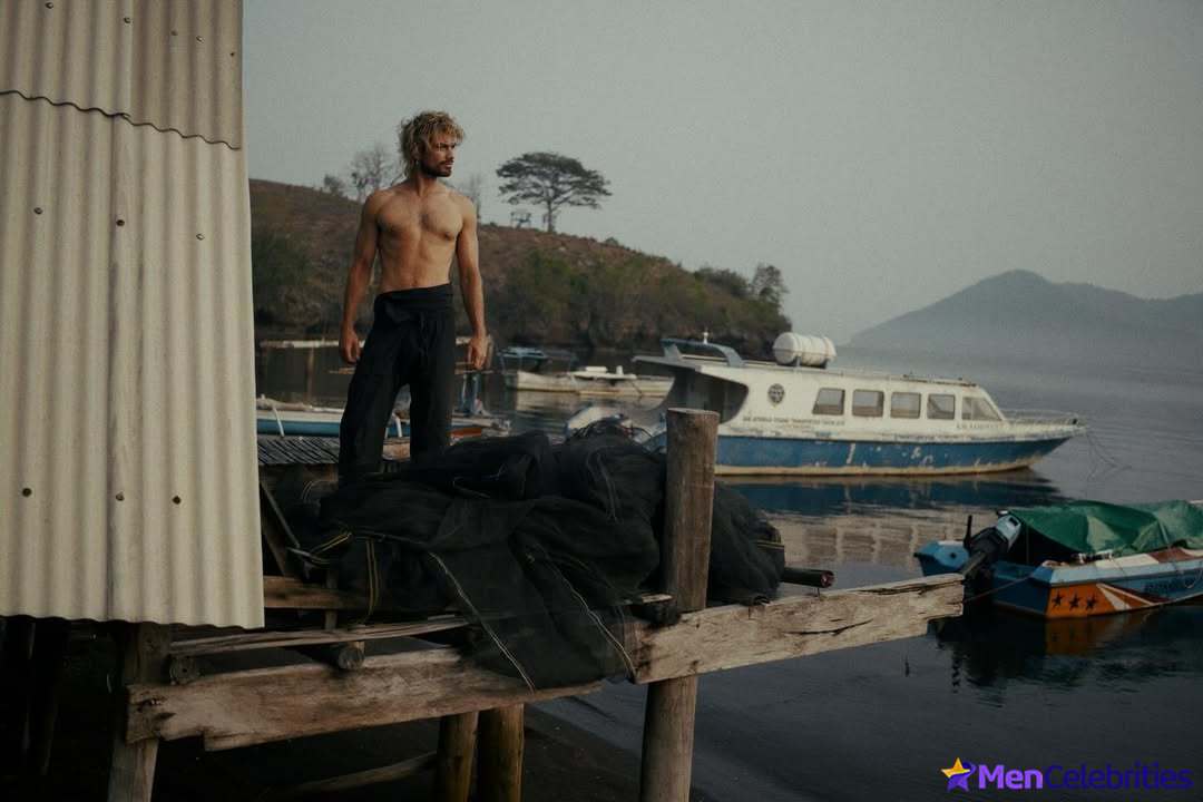 Jackson Gallagher shirtless and sexy photos