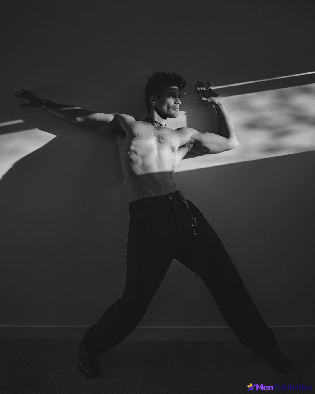 Jackson Gallagher shirtless and sexy photos