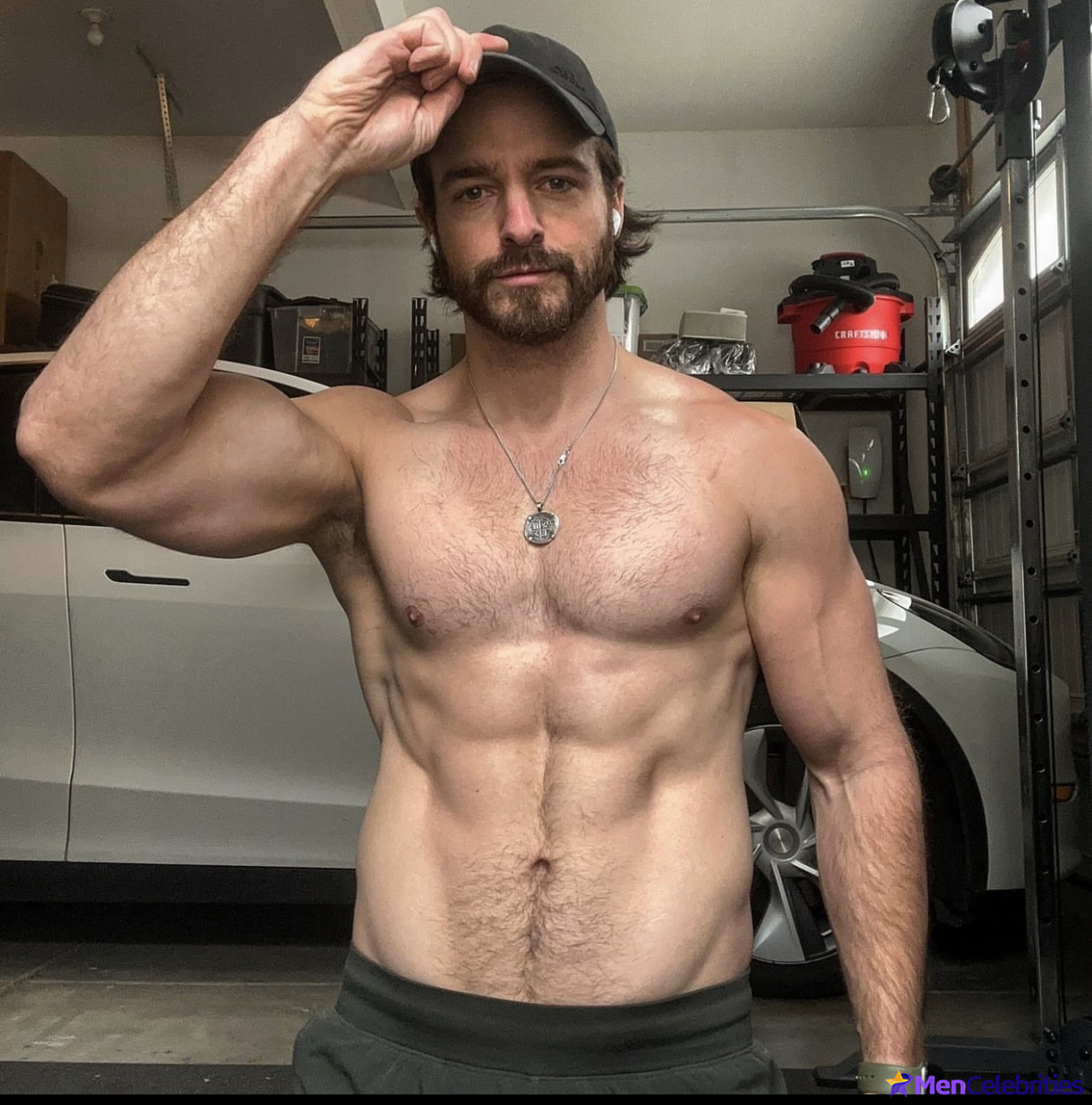 Jake Stormoen shirtless and hot selfie pics