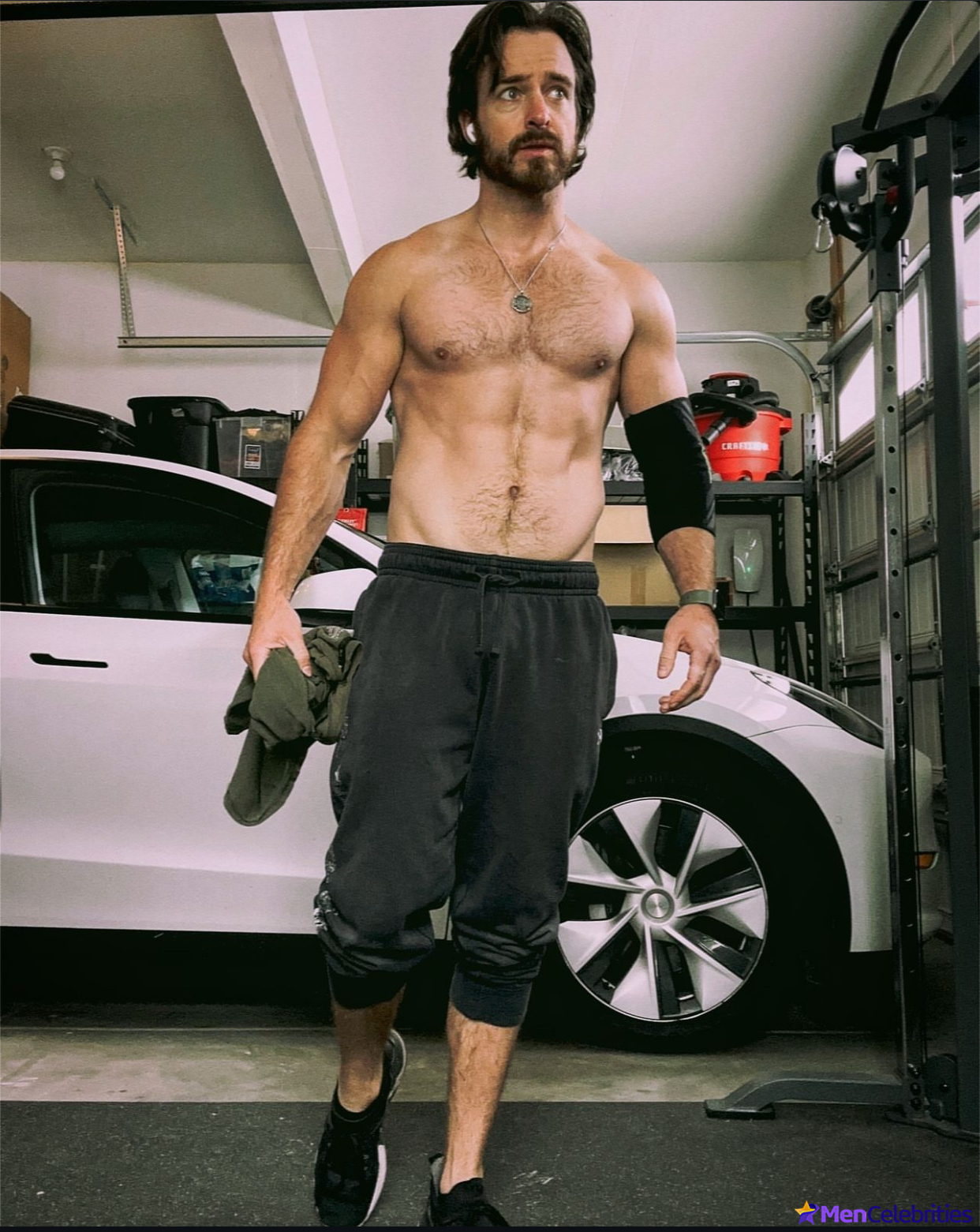 Jake Stormoen shirtless and hot selfie pics