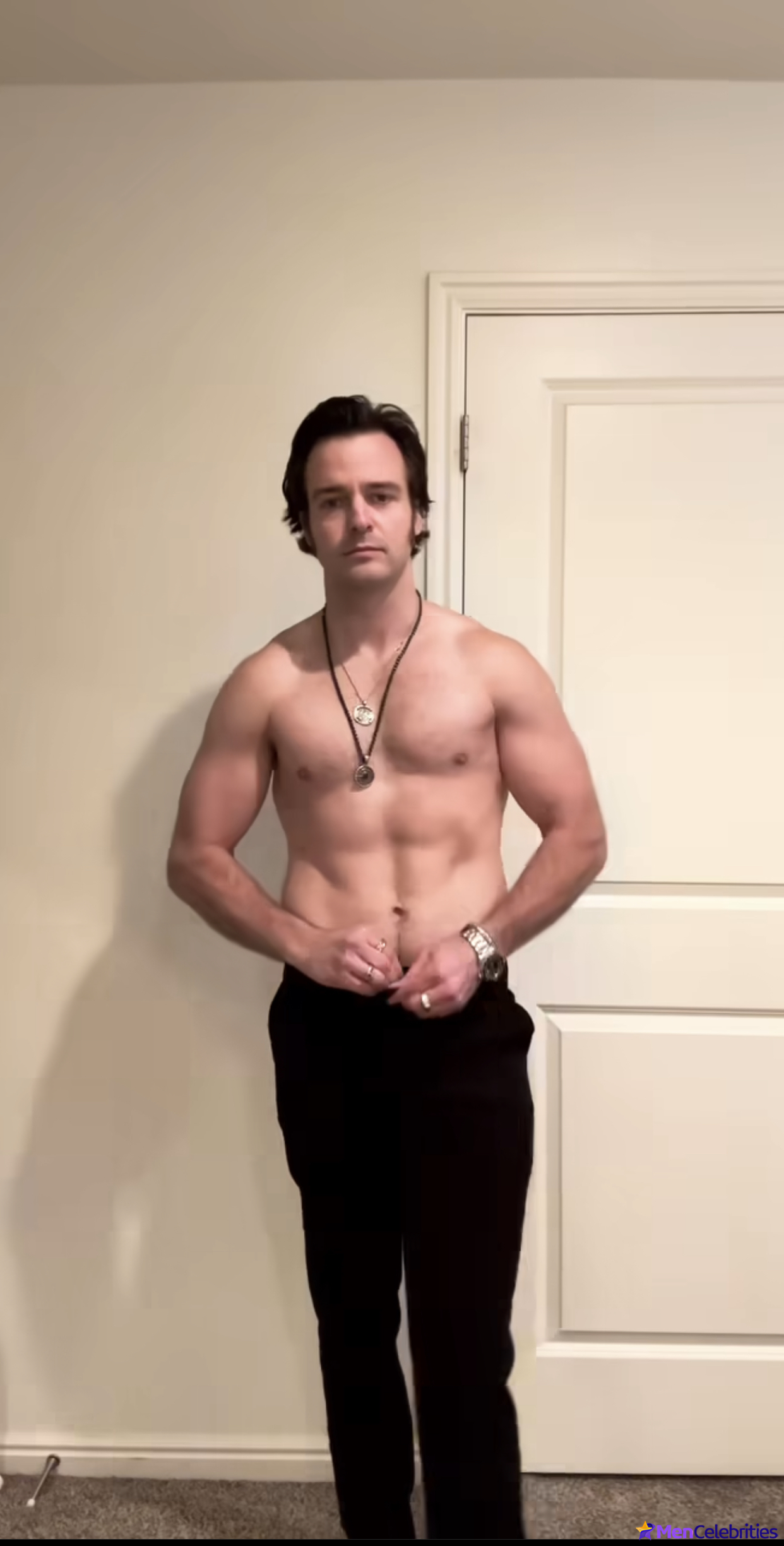 Jake Stormoen shirtless and hot selfie pics