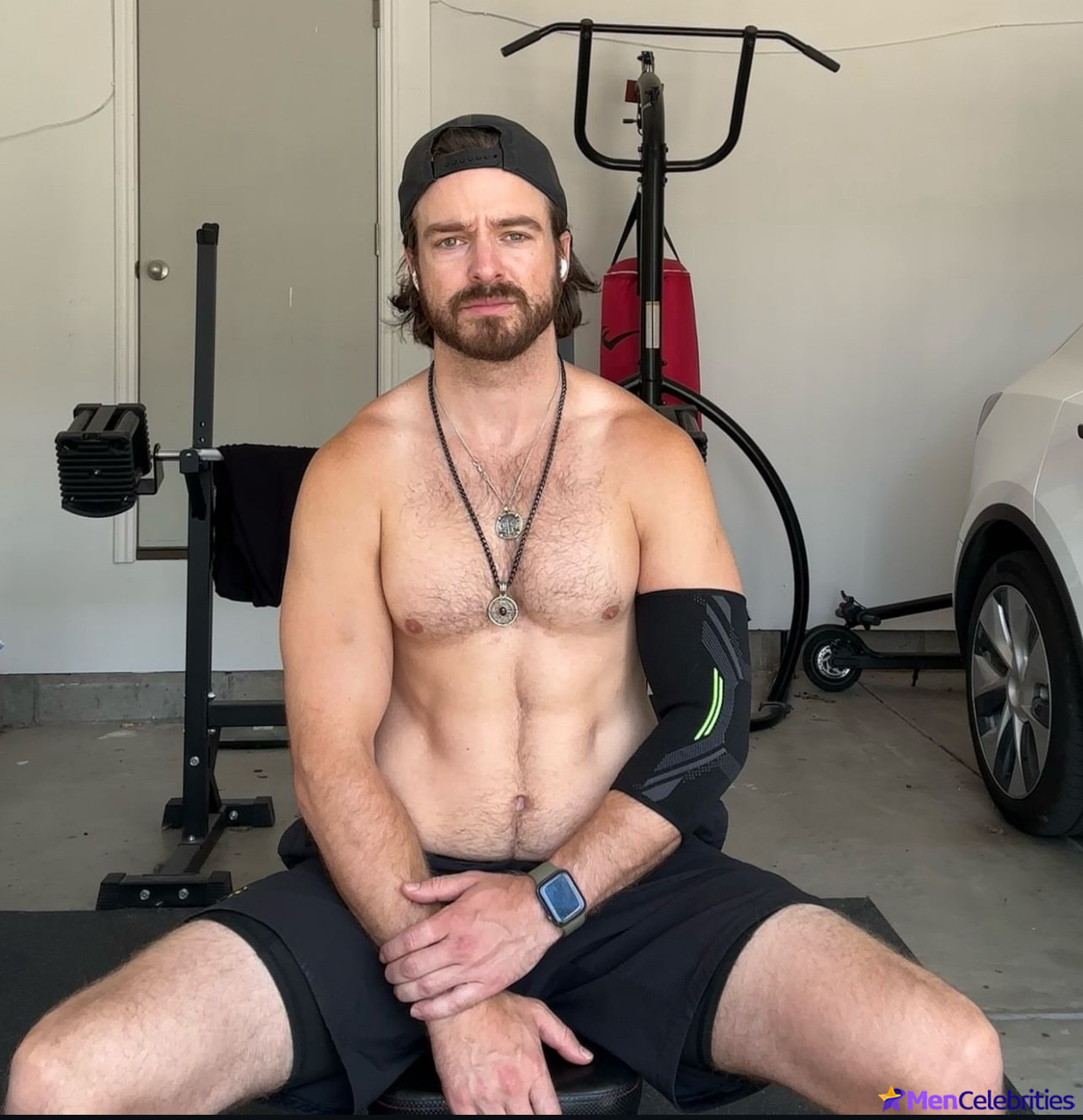 Jake Stormoen shirtless and hot selfie pics