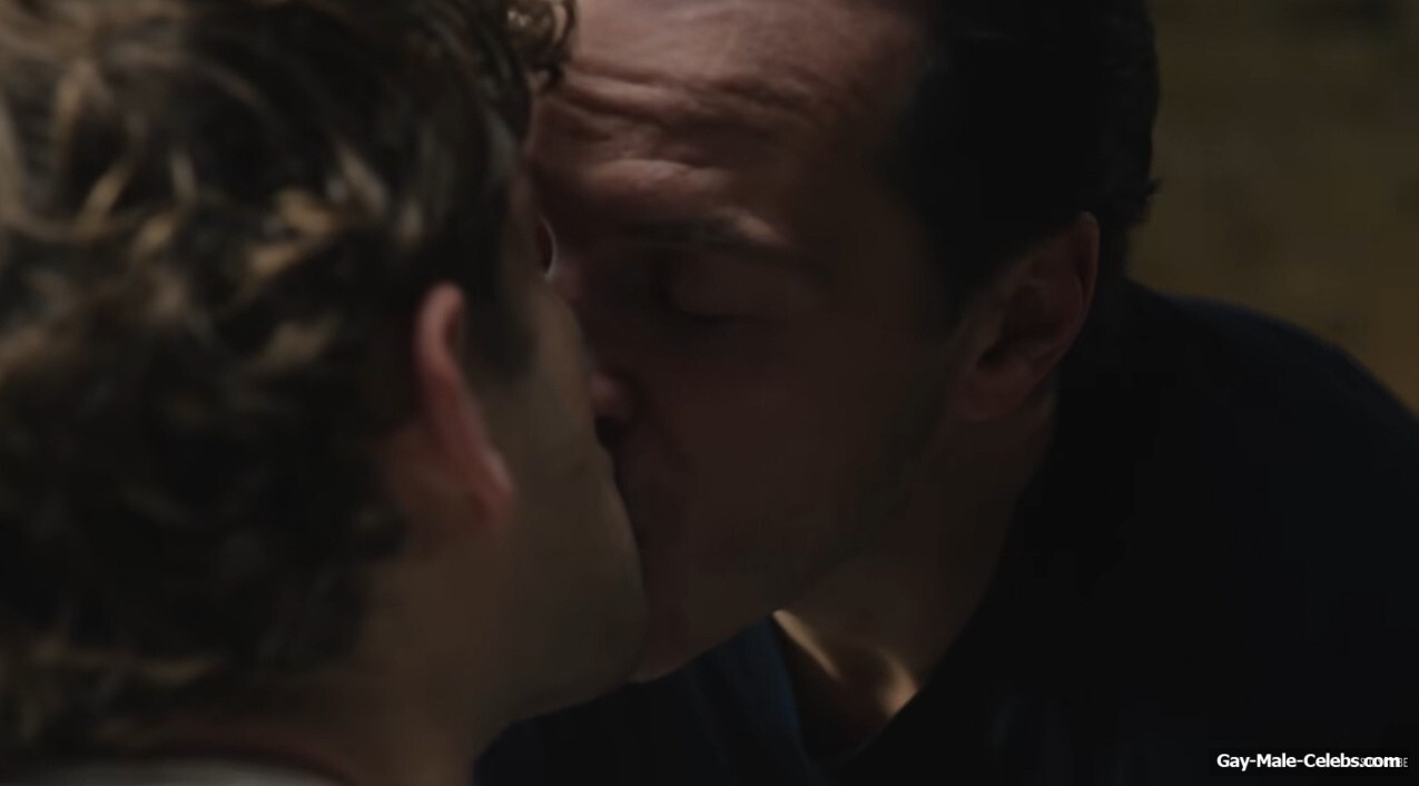 Leo Reich and Andrew Scott Hot Gay Scenes in It Gets Worse