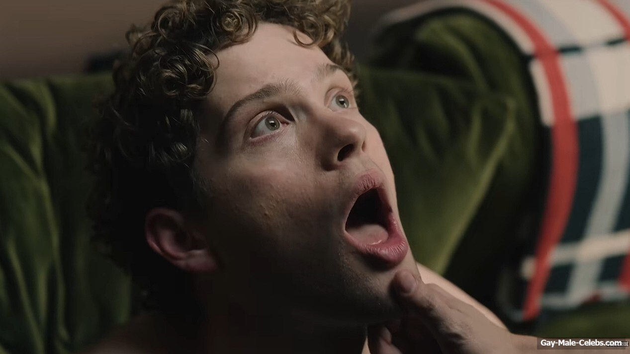 Leo Reich and Andrew Scott Hot Gay Scenes in It Gets Worse