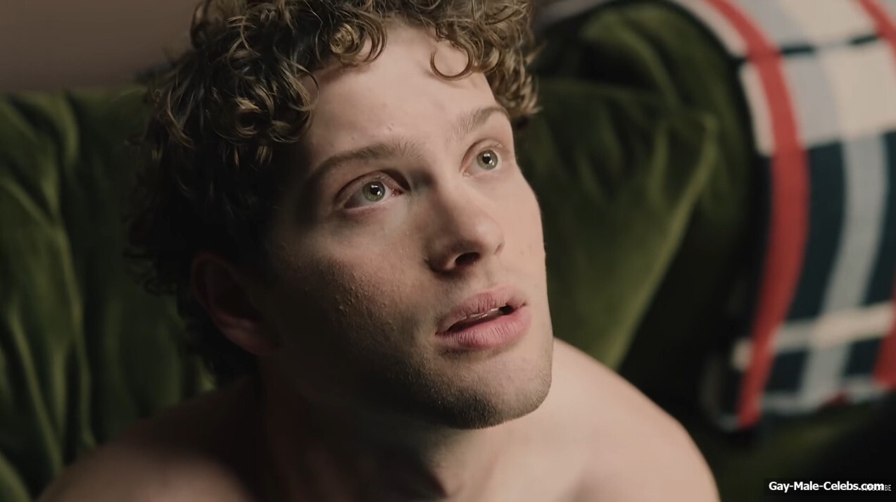 Leo Reich and Andrew Scott Hot Gay Scenes in It Gets Worse