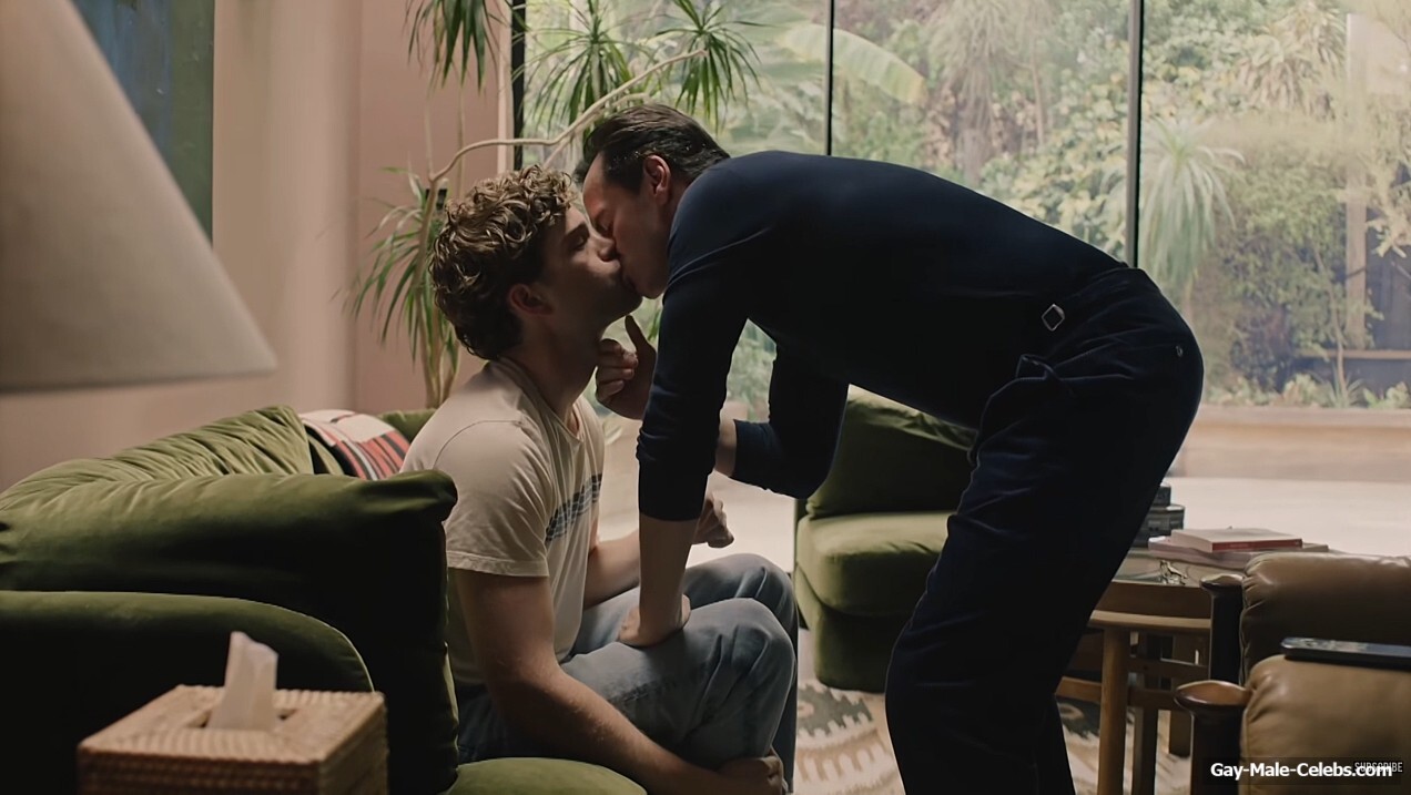 Leo Reich and Andrew Scott Hot Gay Scenes in It Gets Worse