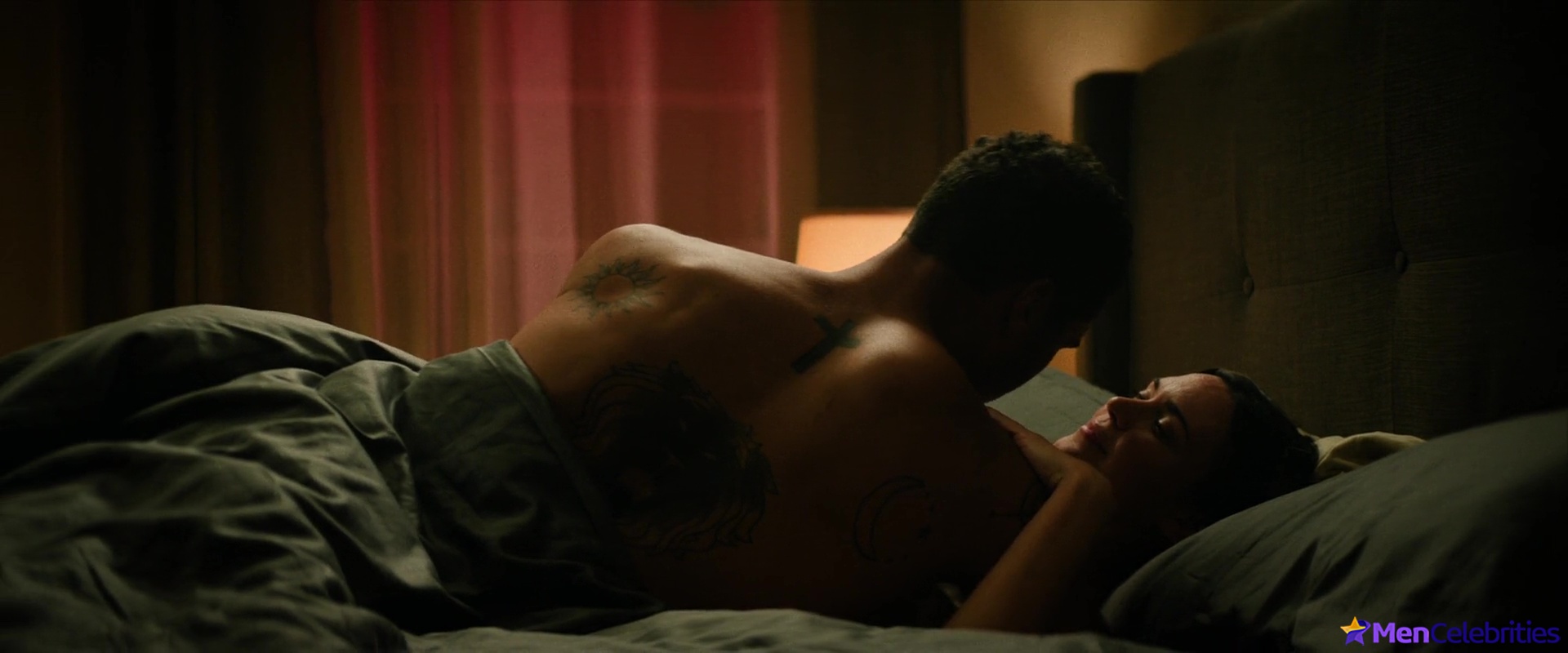 Mason Gooding shirtless in Under Fire
