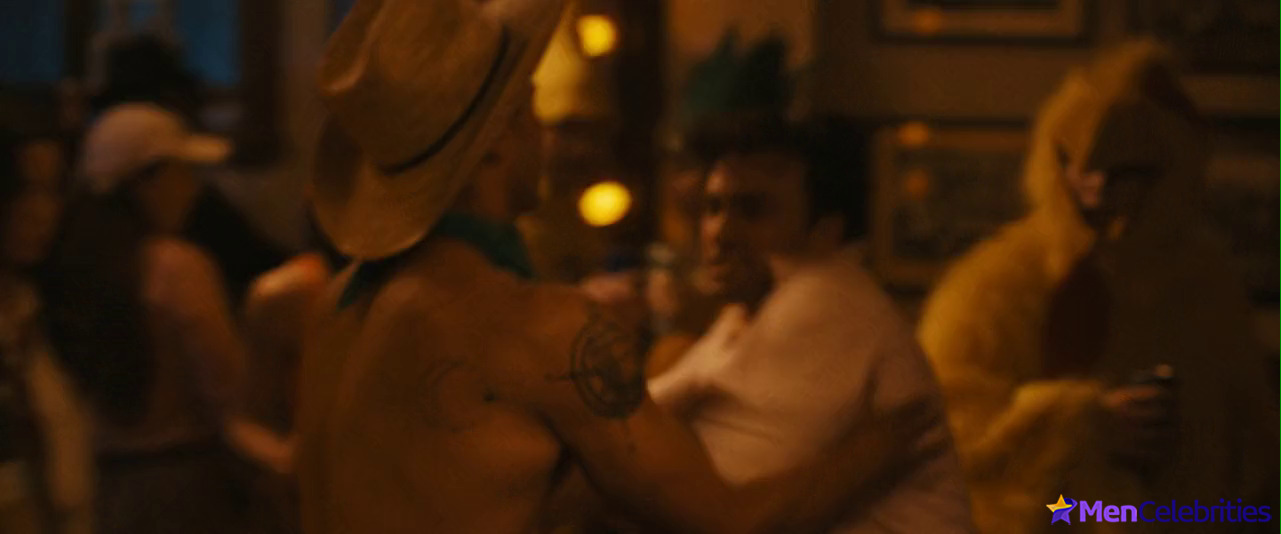 Mason Gooding shirtless in Scream 4