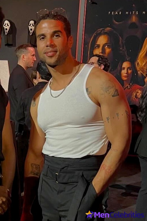 Mason Gooding nude and dick bulge photos