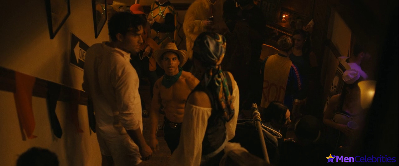 Mason Gooding shirtless in Scream 4