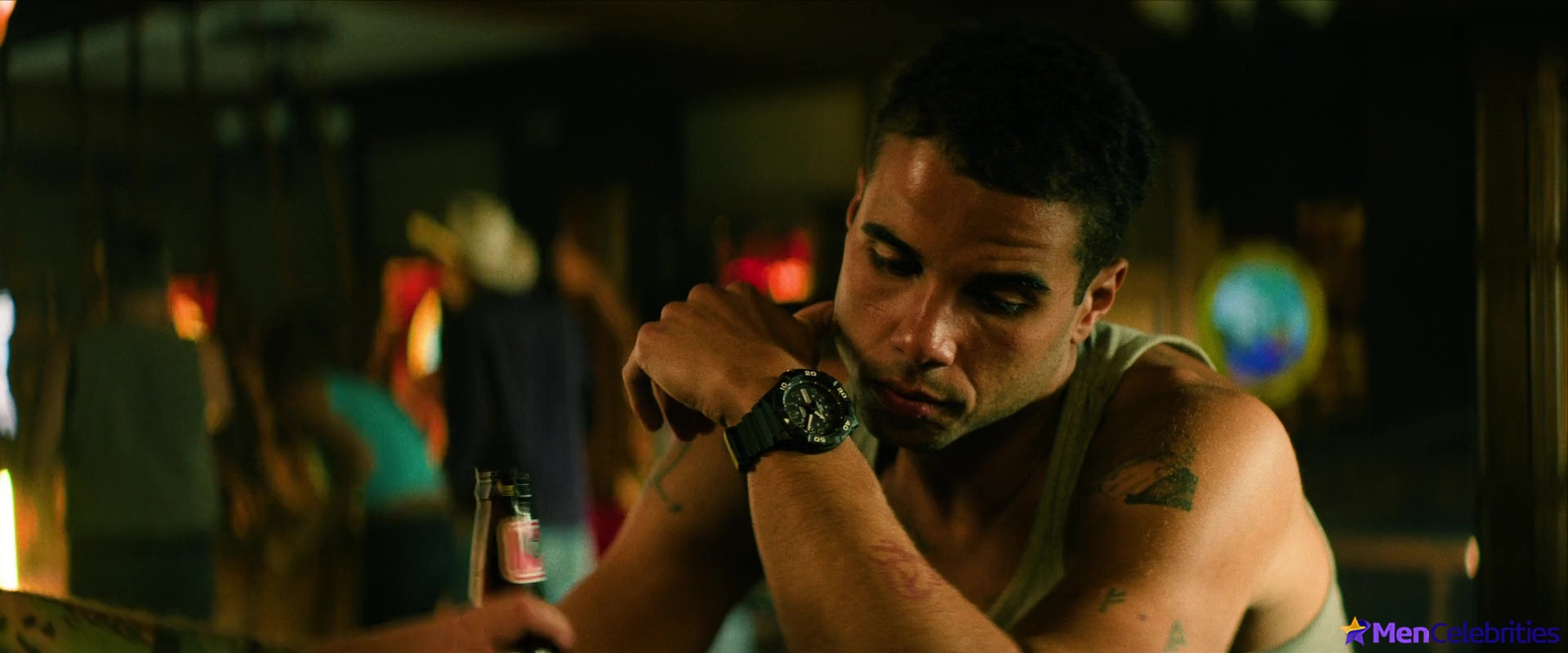 Mason Gooding shirtless in Under Fire