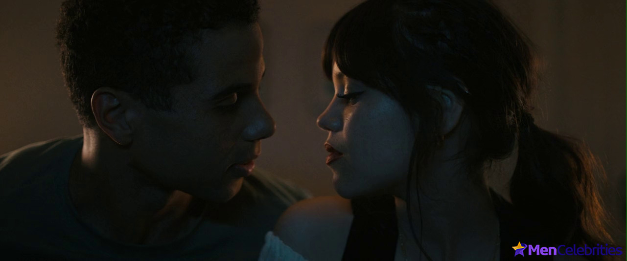 Mason Gooding shirtless in Scream 4