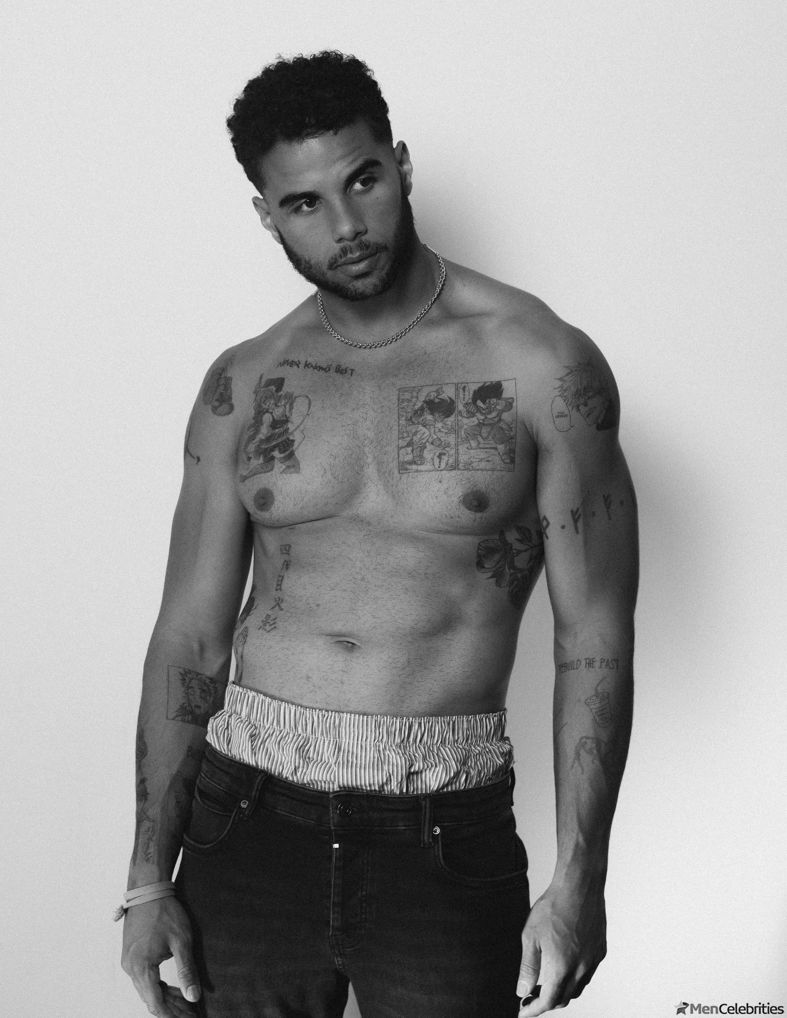Mason Gooding nude and dick bulge photos