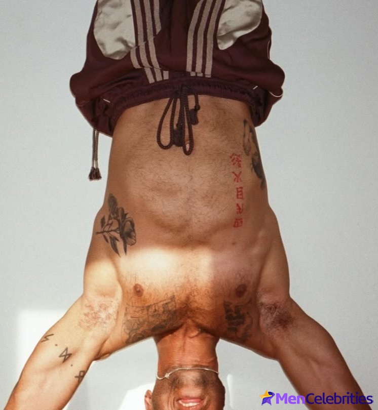 Mason Gooding nude and dick bulge photos