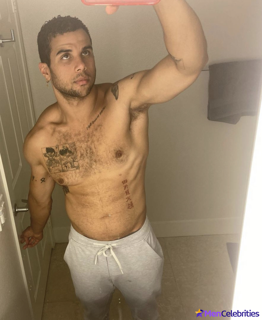 Mason Gooding nude and dick bulge photos