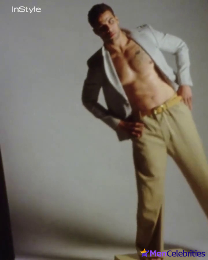 Mason Gooding nude and dick bulge photos