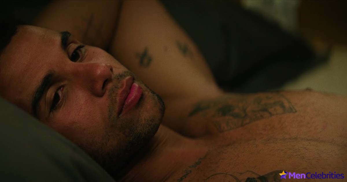Mason Gooding shirtless in Under Fire