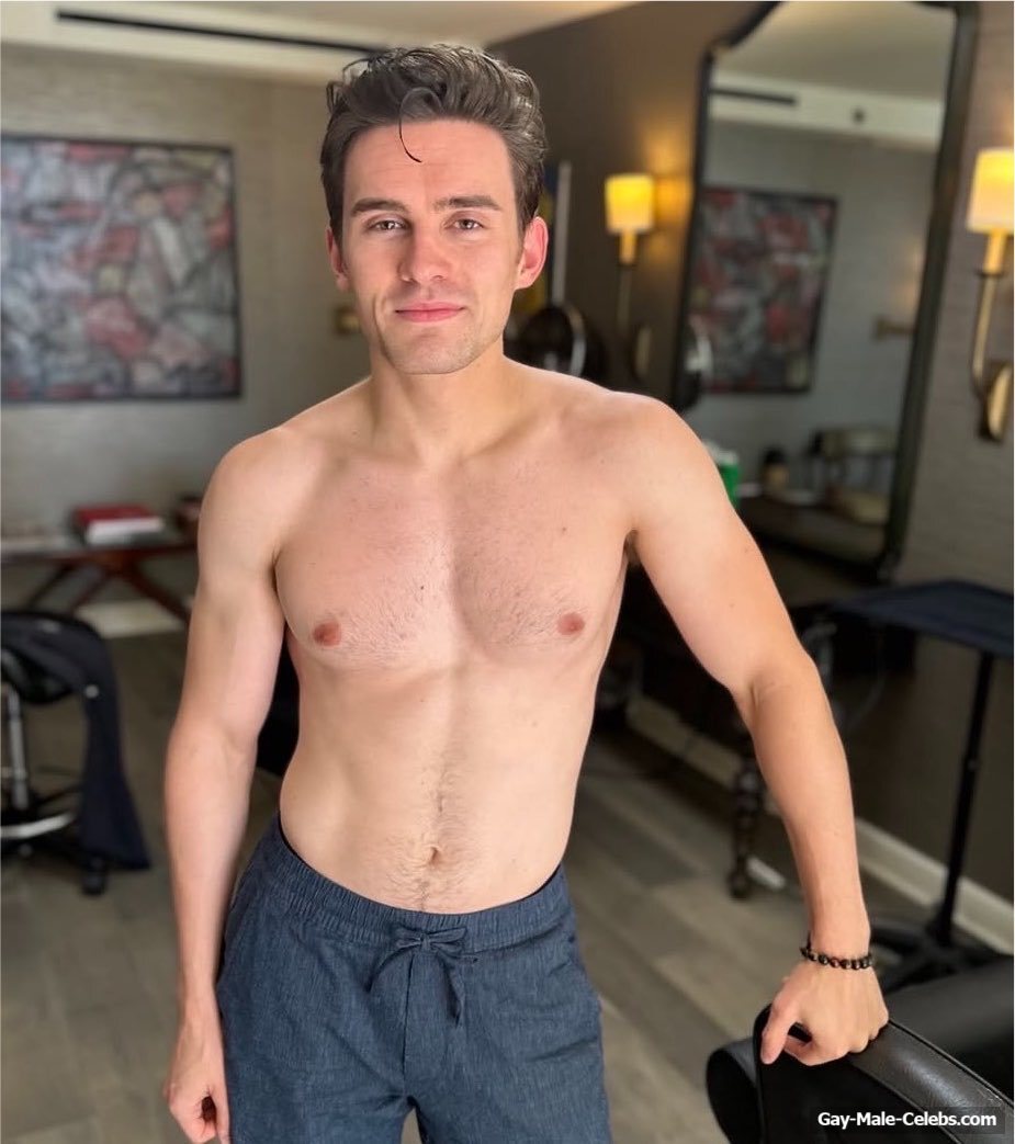 Michael Johnston shirtless and sexy photos