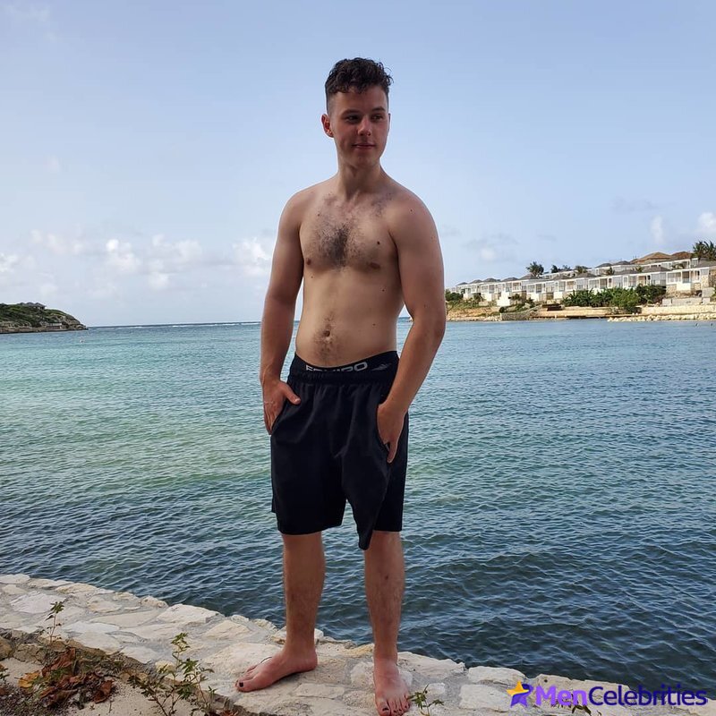 Nolan Gould nude and shirtless beach photos