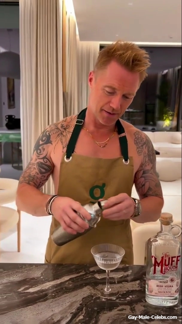 Ronan Keating Nude Selfie