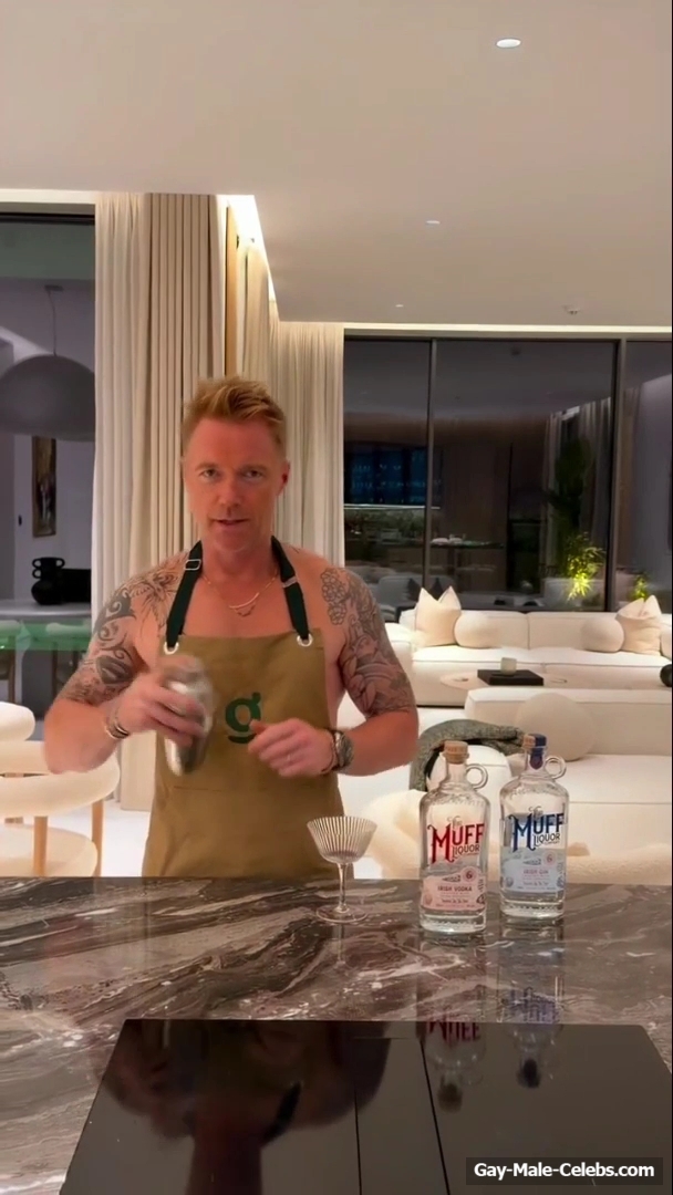 Ronan Keating Nude Selfie
