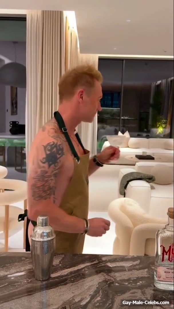Ronan Keating Nude Selfie