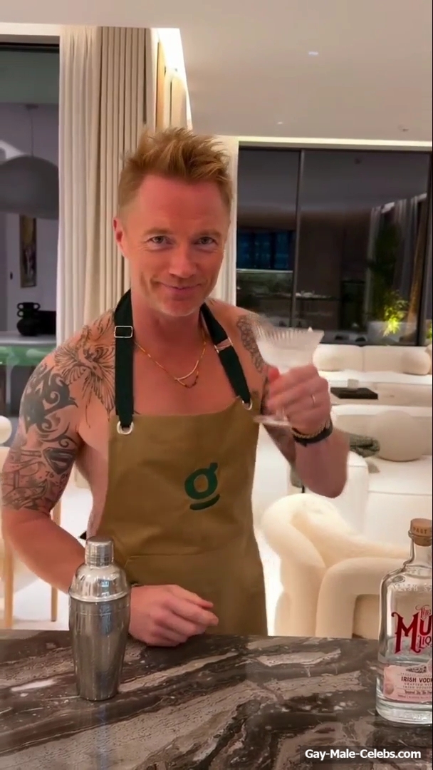 Ronan Keating Nude Selfie