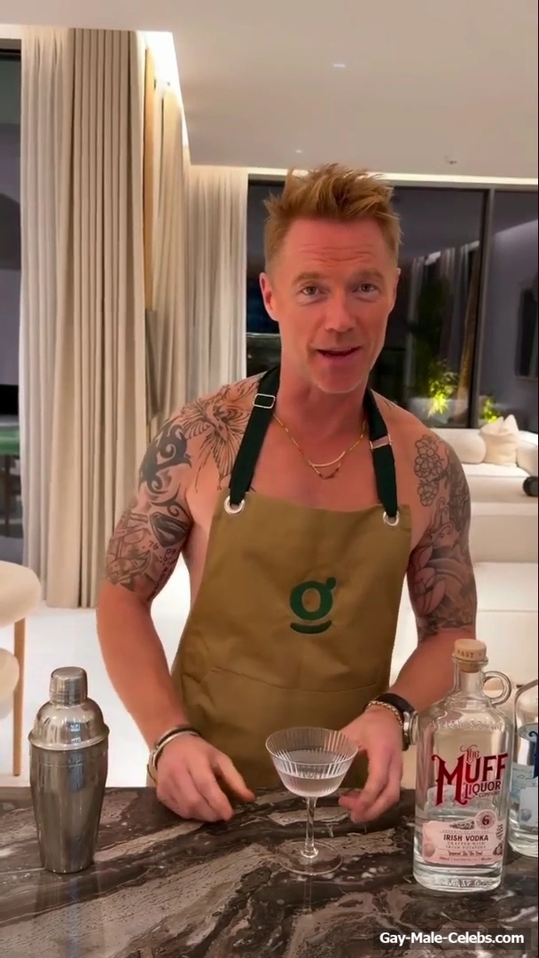 Ronan Keating Nude Selfie