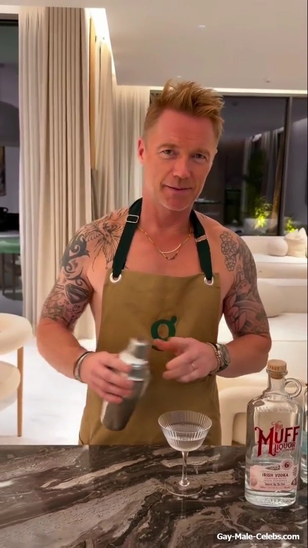 Ronan Keating Nude Selfie