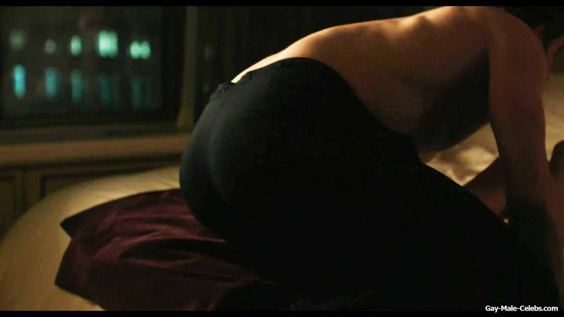 Tom Bateman Nude And Sex Scenes in The Love Hypothesis