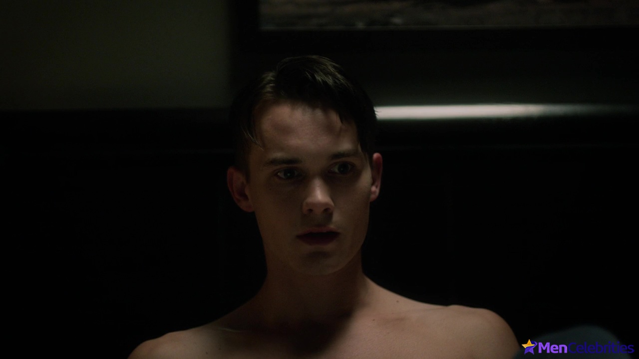 Tom Stevens nudes in Wayward Pines