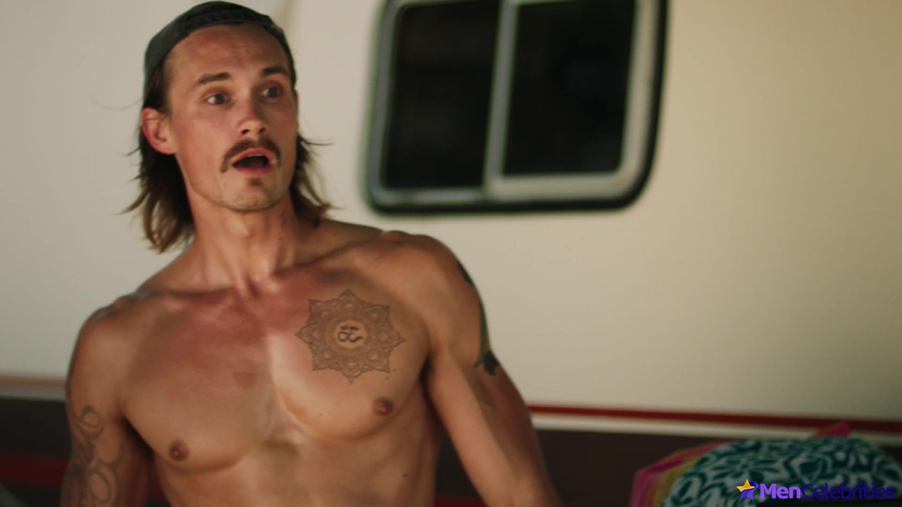 Tom Stevens nude and cock bulge scenes in Moonshine