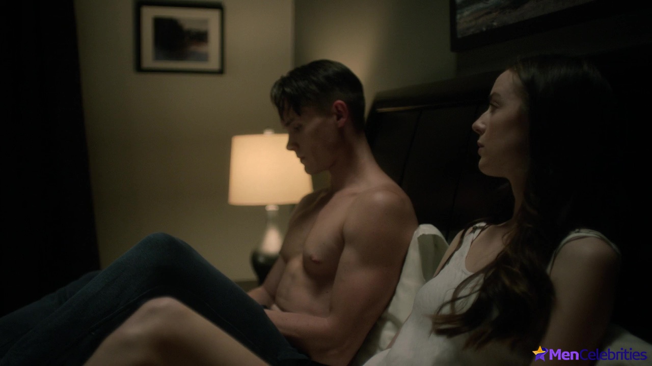 Tom Stevens nudes in Wayward Pines