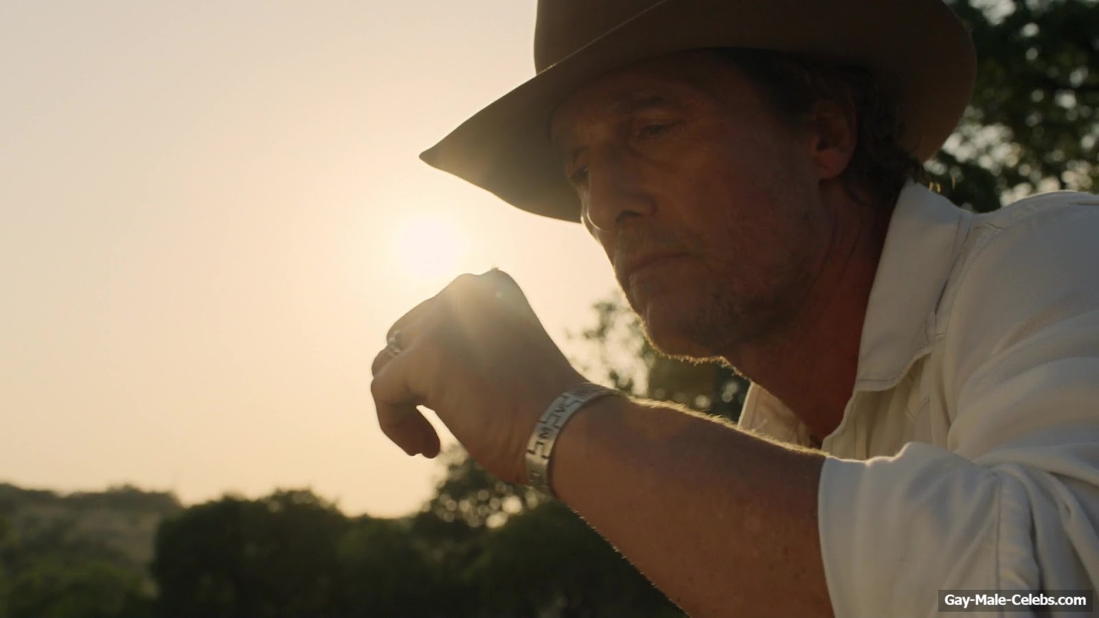 Woody Harrelson and Matthew McConaughey Shirtless Scenes in Brothers