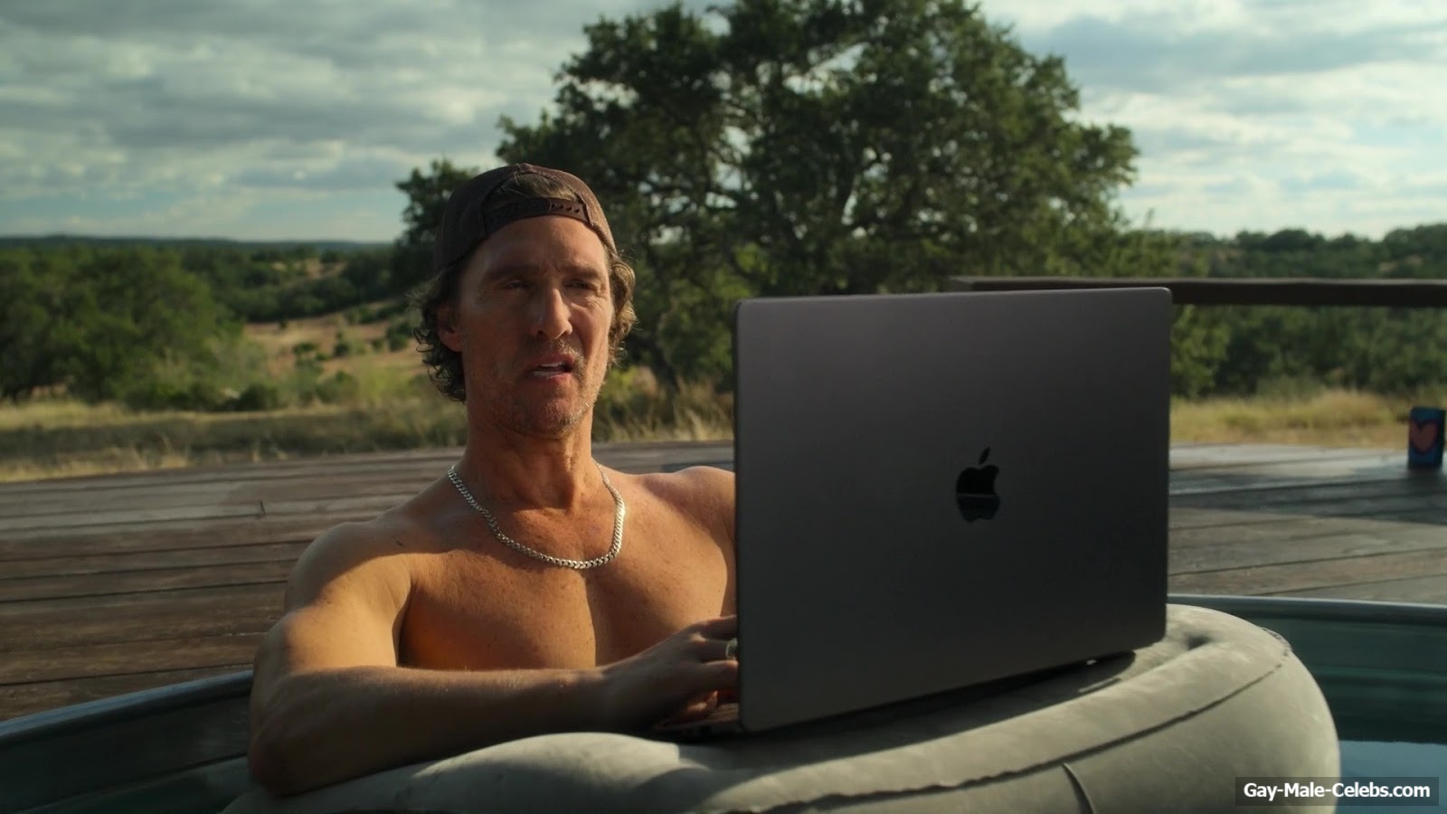 Woody Harrelson and Matthew McConaughey Shirtless Scenes in Brothers