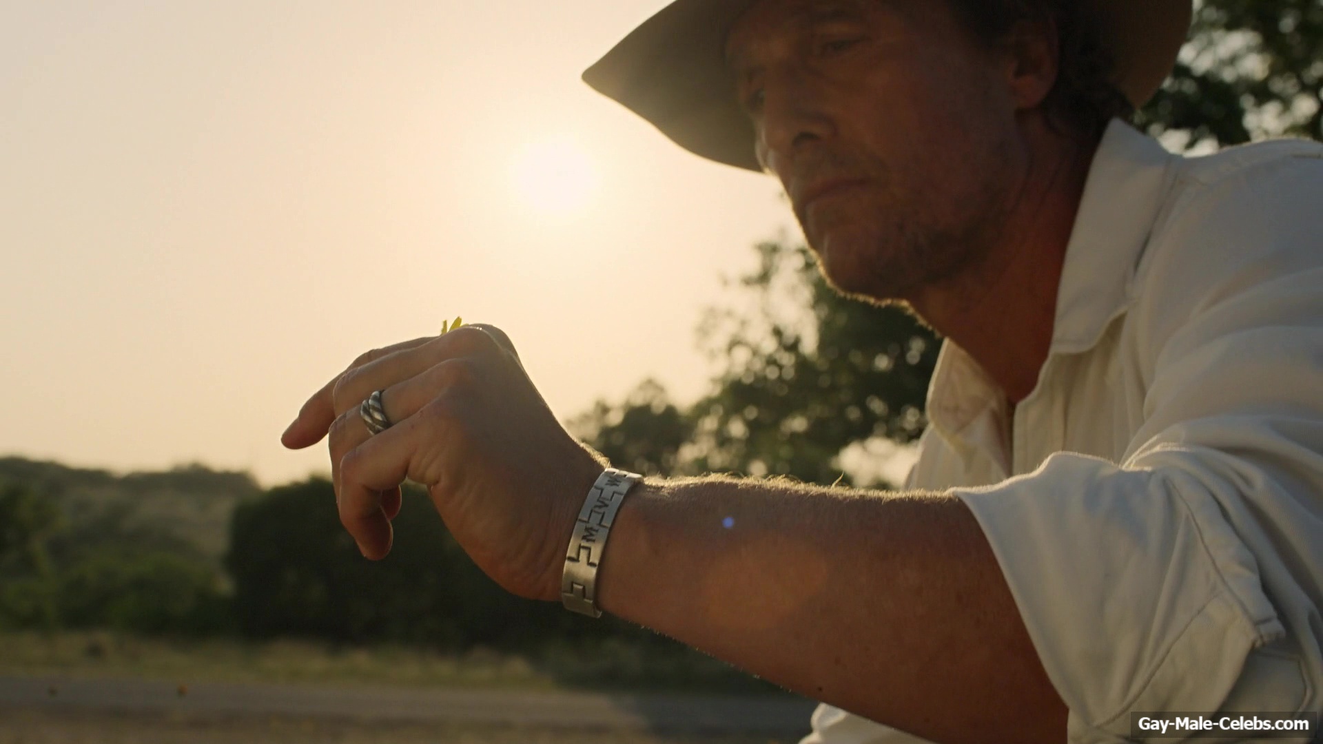 Woody Harrelson and Matthew McConaughey Shirtless Scenes in Brothers