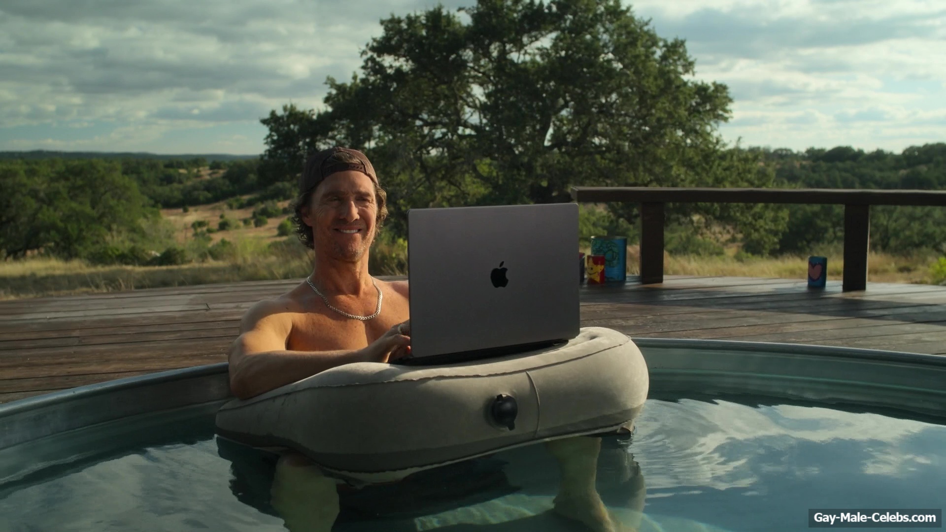 Woody Harrelson and Matthew McConaughey Shirtless Scenes in Brothers