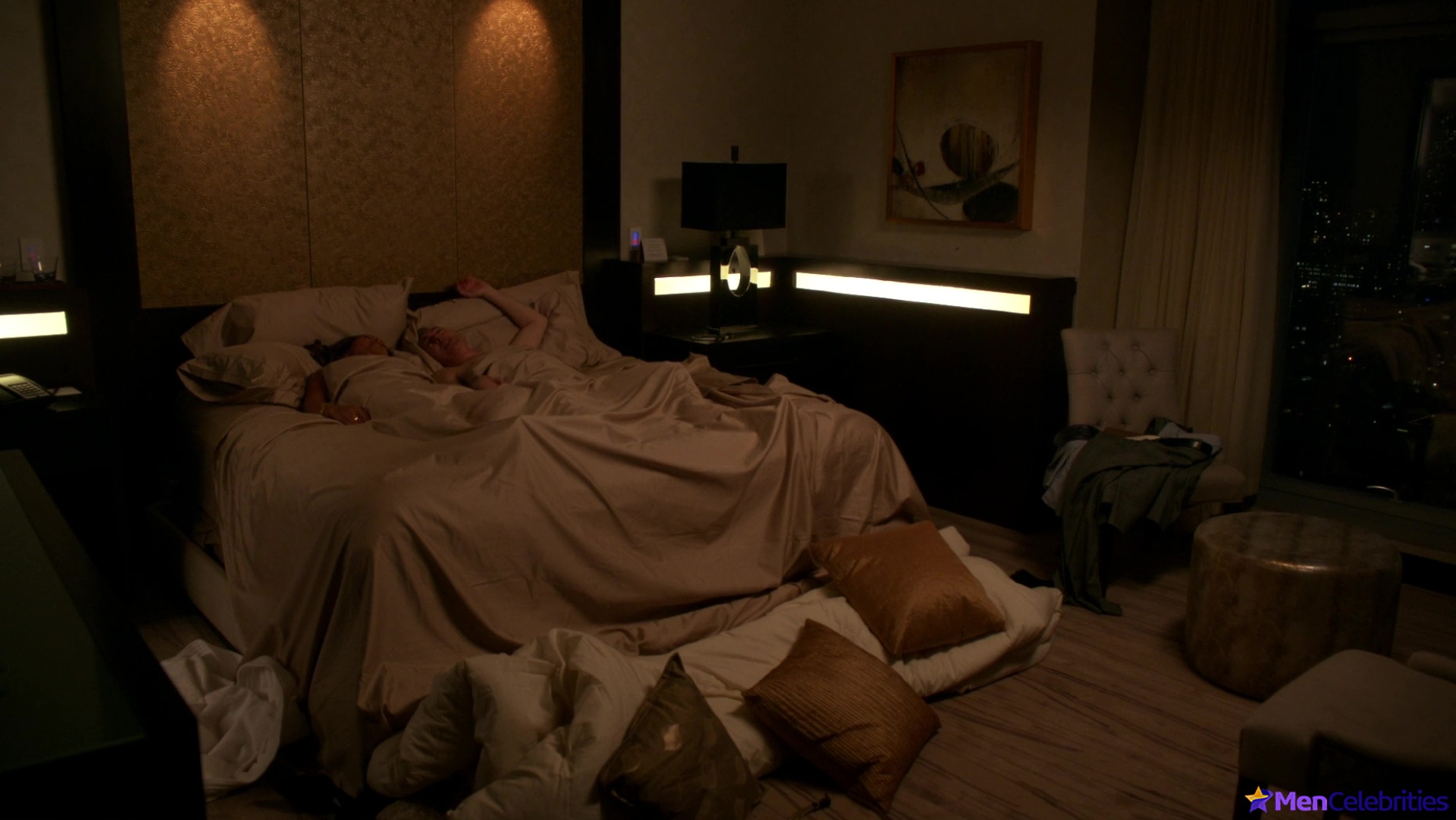 Alan Cumming shirtless scenes in The Good Wife