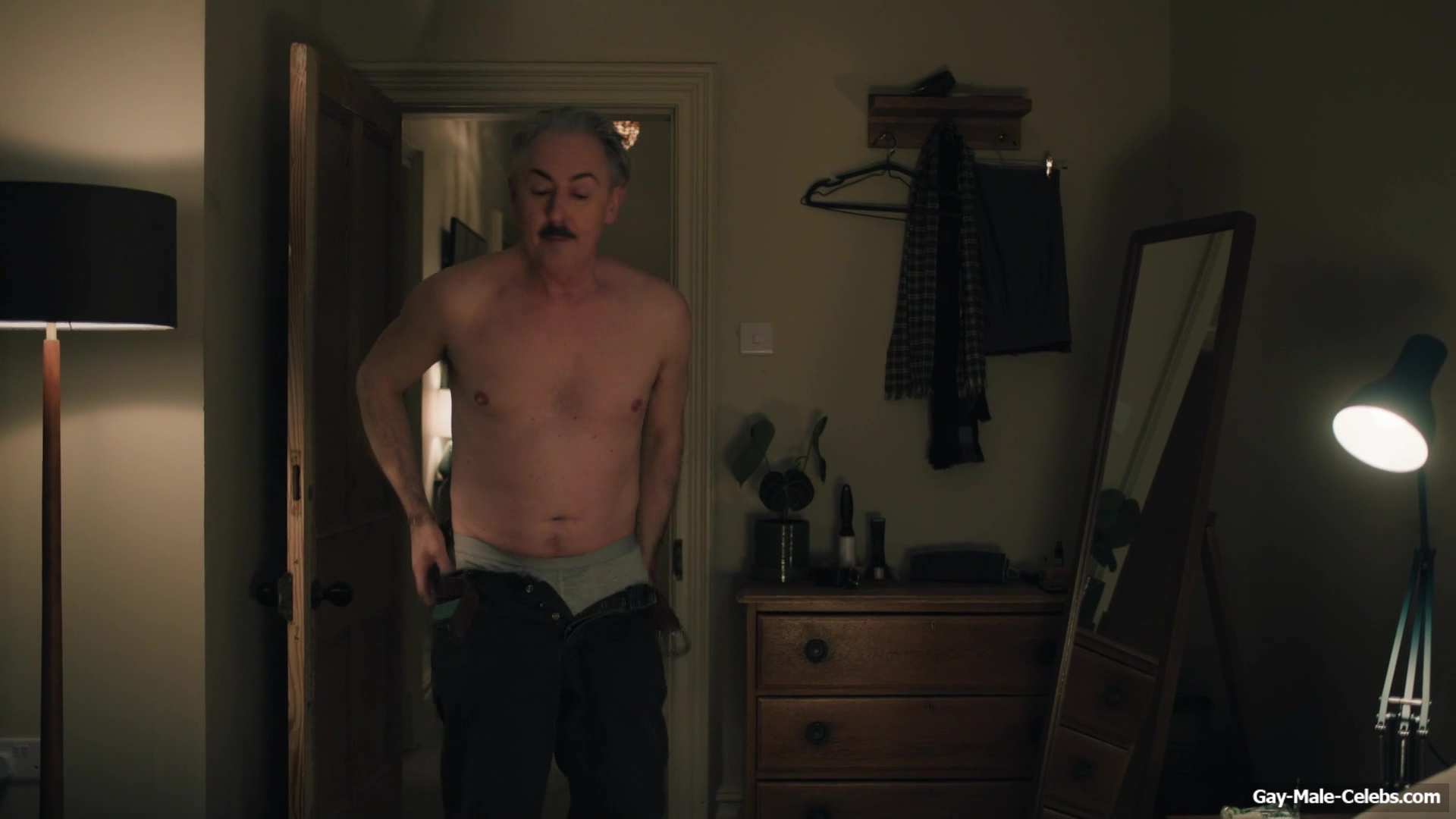 Alan Cumming Jerk Off and Dick Bulge Scenes in Tip Toe